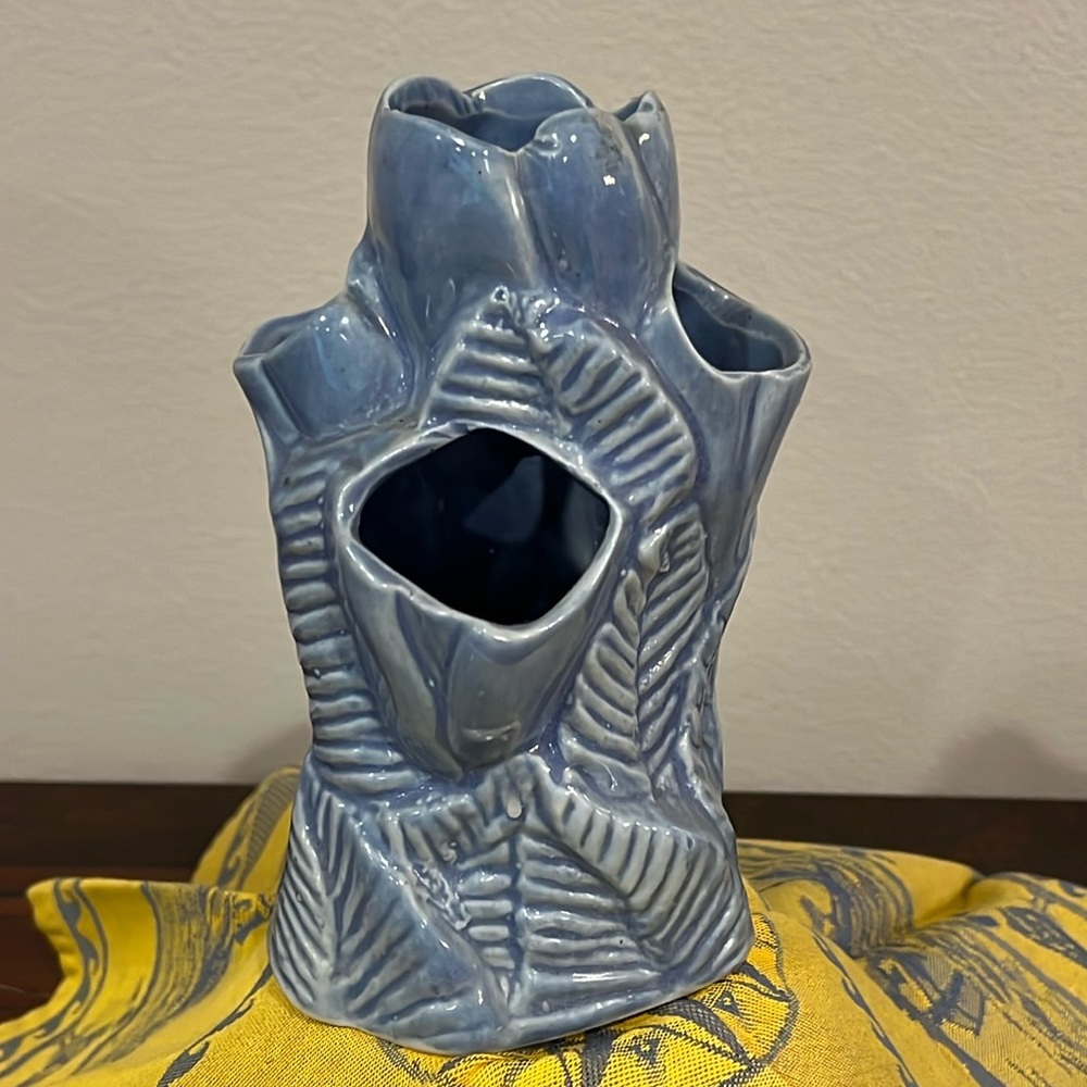 RARE TULIP VASE BY NILOAK POTTERY